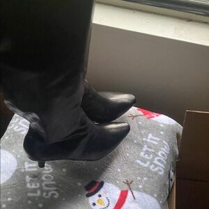 Elegant Black Heeled Boots for Women